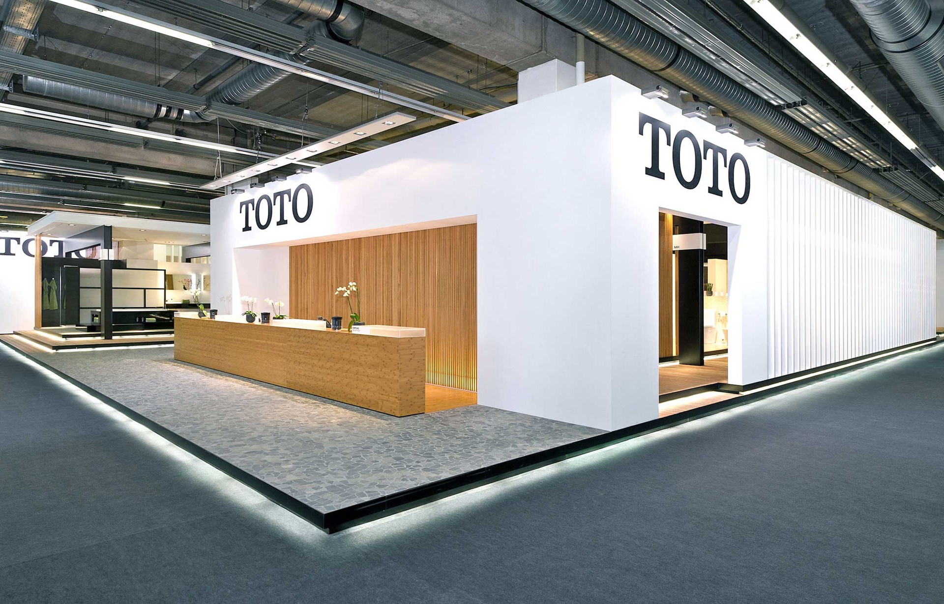 TOTO - TOTO ISH Frankfurt 2011 - MACH Architecture
