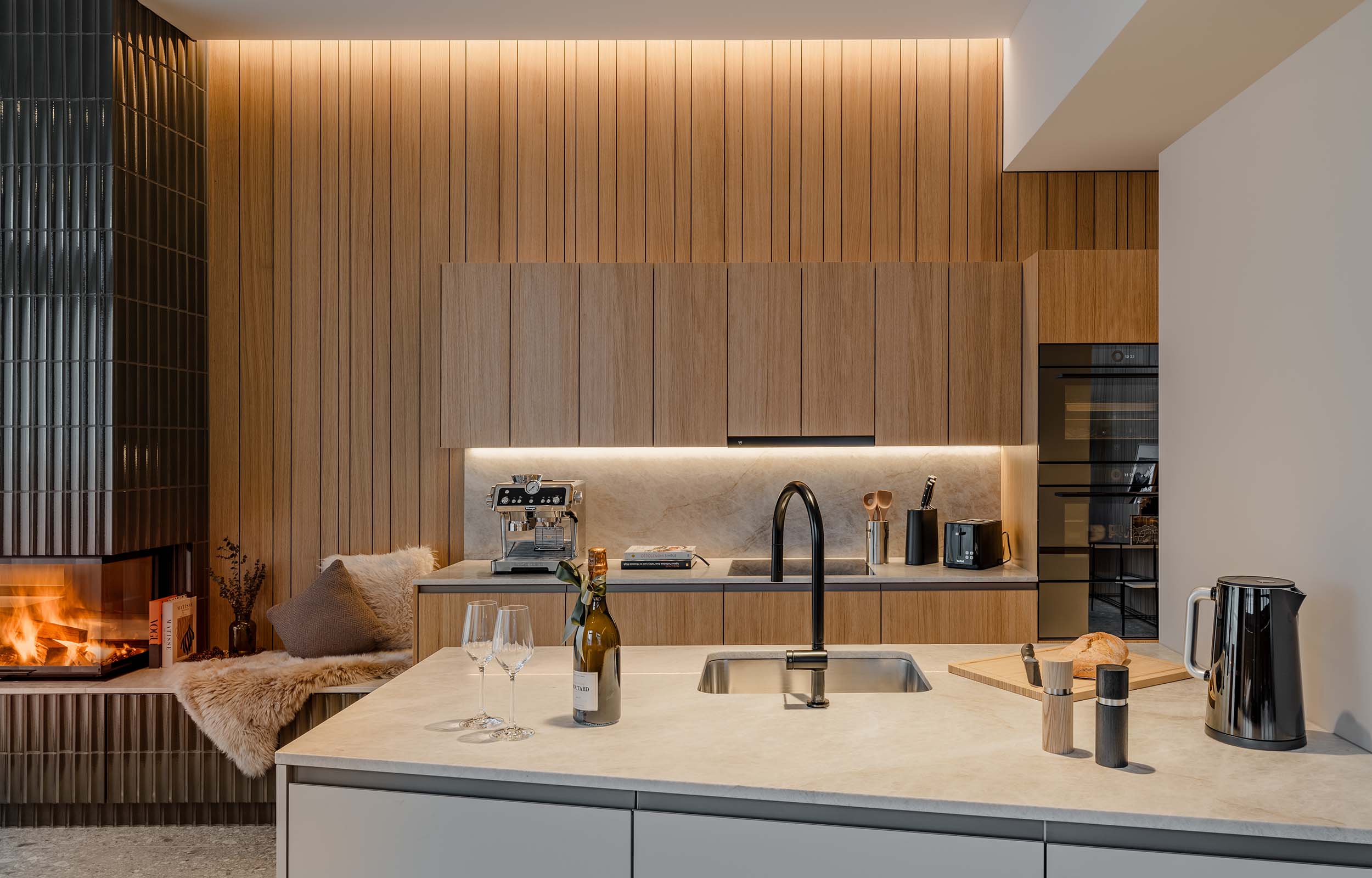 Hospitality. Serviced Apartment. Kitchen Area. Silva. ASA Andermatt Swiss Alps - MACH Architektur.