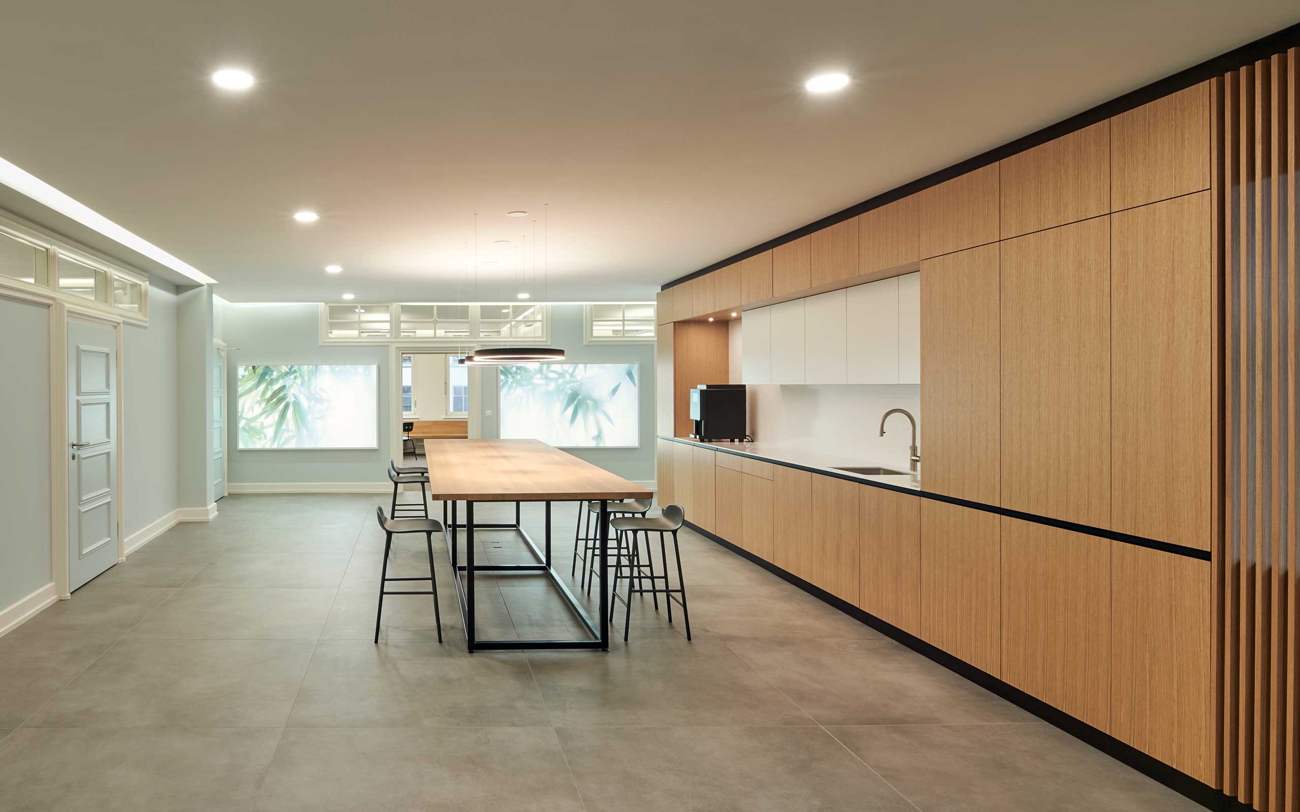 Arbeitswelten. Buero. Multifunktionsraum. Mieterausbau. Detecon Schweiz - MACH Architektur.